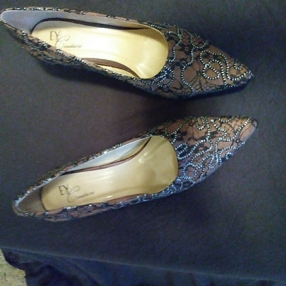 EY Couture size (7W) low heels - Picture 5 of 6